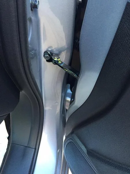 Walk-In Truck Cap Side Door Hinge Binding? How to Lubricate and Adjust